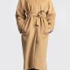 Chiara Boncompagno abbigliamento donna autunno inverno 2026 cappotto con cintura cammello