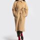 Chiara Boncompagno abbigliamento donna autunno inverno 2026 cappotto con cintura cammello